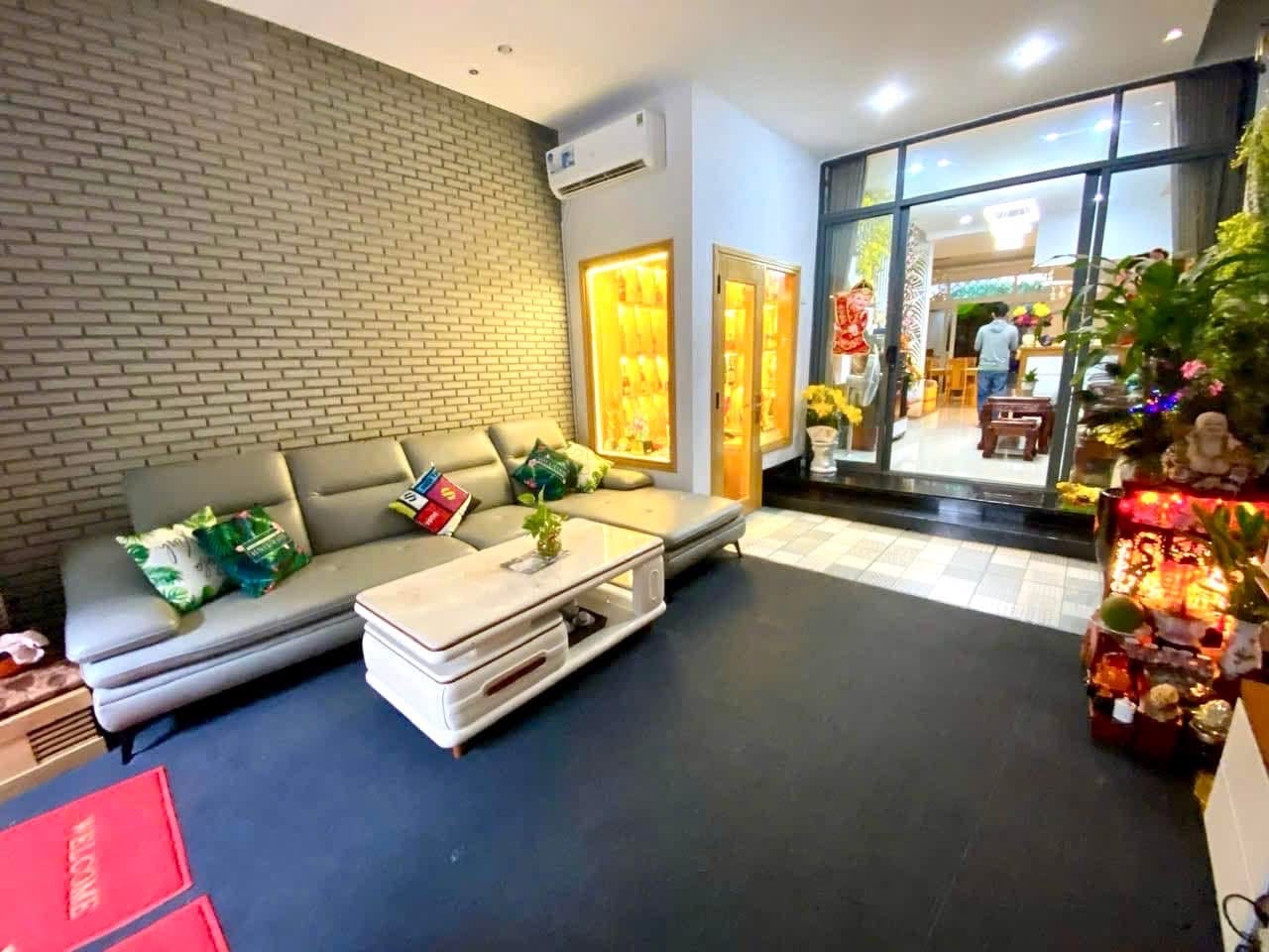 Bán nhà mặt tiền đường Tạ Xuân Thu (B3) VCN Phước Hải, Nha Trang