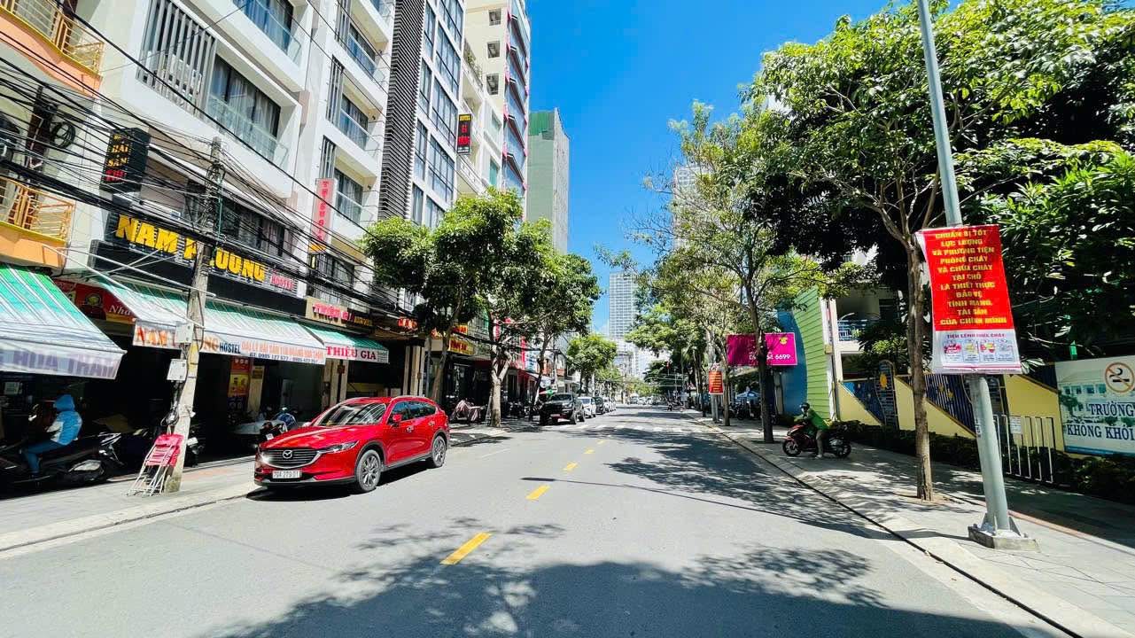 Bán nhà hẻm đường Hoàng Hoa Thám, Nha Trang, cách Biển 500m