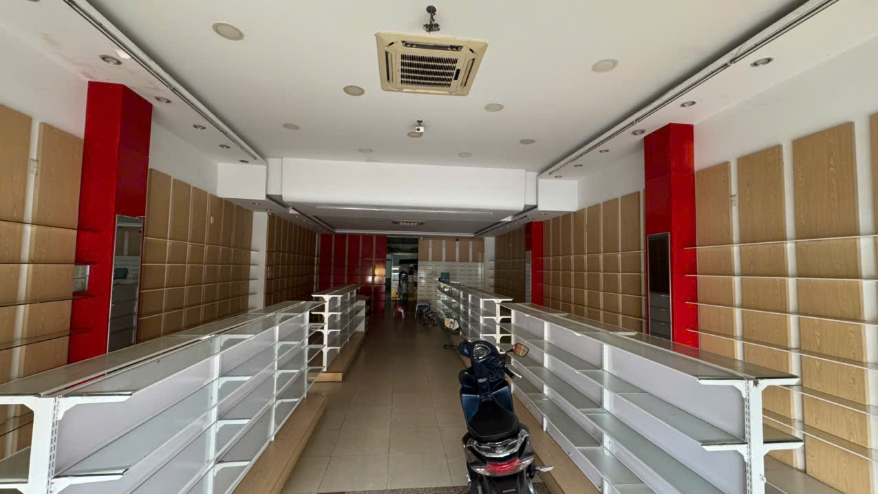 Bán nhà mặt đường Phan Chu Trinh, Nha Trang, cách Biển chỉ 300m