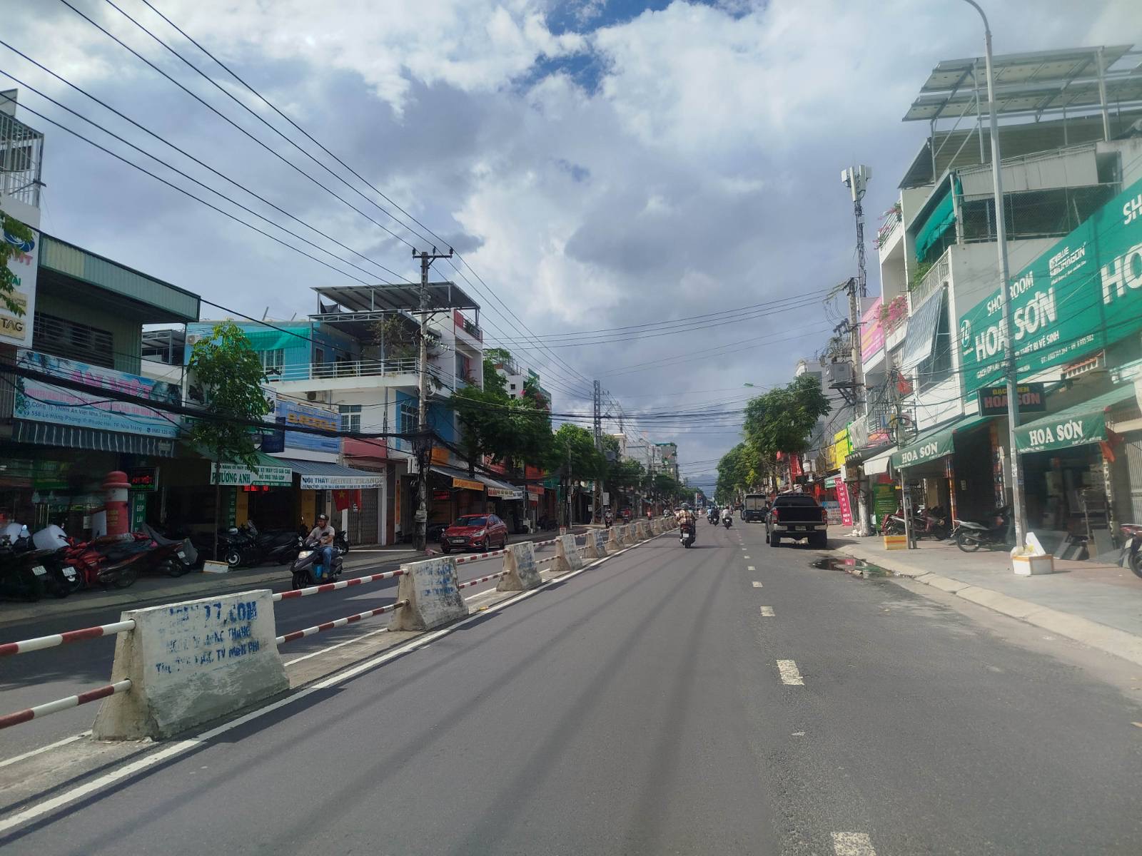 Bán nhà 4 tầng mặt tiền đường Lê Hồng Phong - Phước Hải, Nha Trang ngang 9m