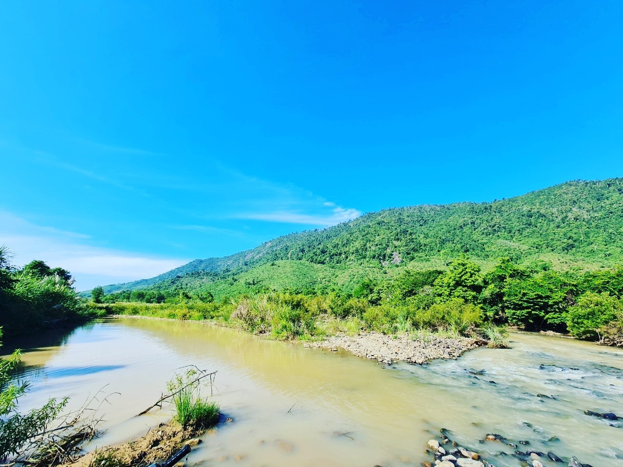 Mặt sông Chò Khánh Hiệp Khánh Vĩnh dài 87m