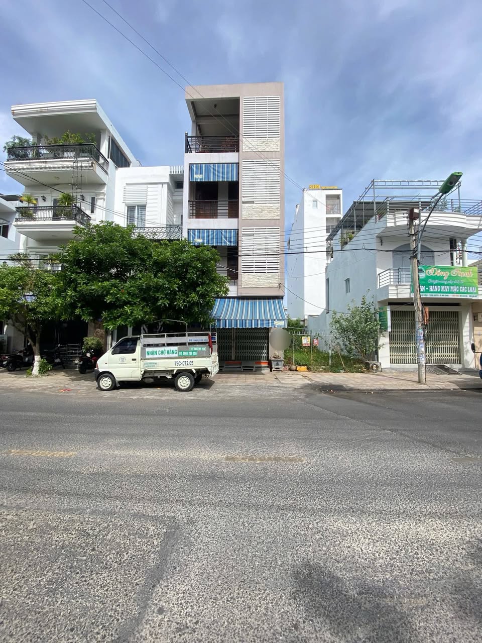 Bán nhà mặt tiền đường Dã Tượng, Nha Trang, cách Biển 900m