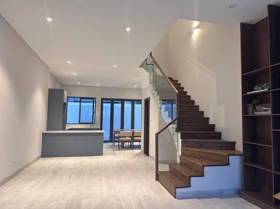 Bán nhà Gói 8 The Capella, Nha Trang - Nhà mới 100%