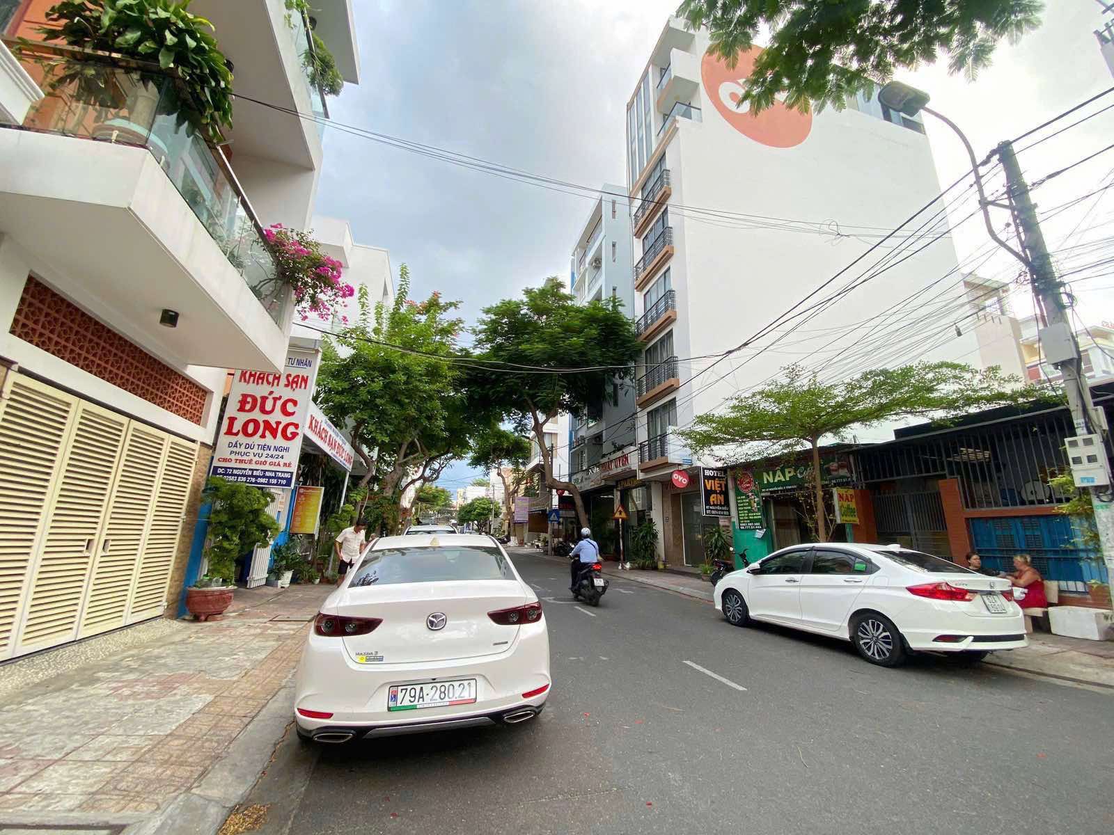 Bán nhà 2 mặt tiền đường Nguyễn Biểu, Vĩnh Hải, Nha Trang