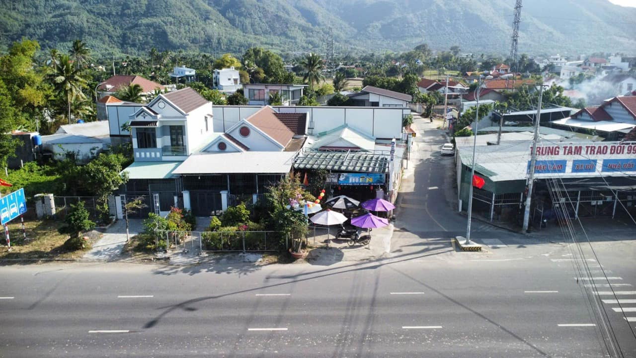 Bán căn nhà 2 mặt tiền đường Võ Nguyên Giáp - Diên An