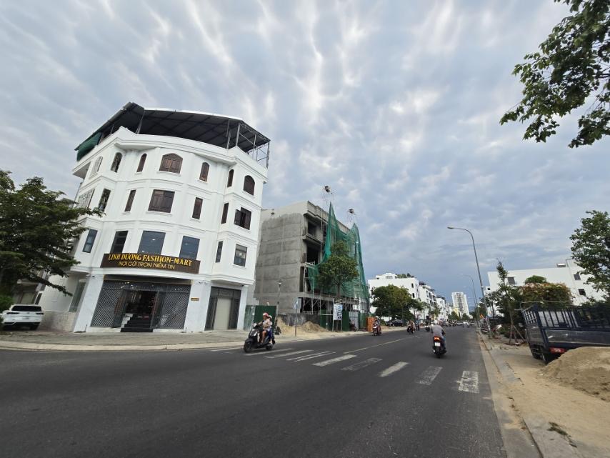 HÀNG HÓT -Cho thuê nhà mặt tiền THÍCH QUẢNG ĐỨC Hà Quang 1