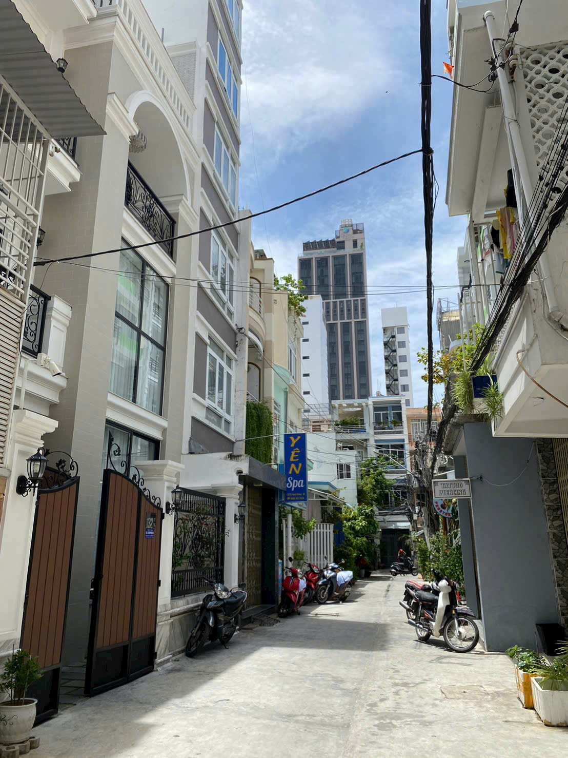 Bán nhà khu vực Quân Trấn, Hùng Vương, Lộc Thọ Nha Trang giá bán chỉ 140tr/m2. Dt 91.4m2. Giá 12.8ty