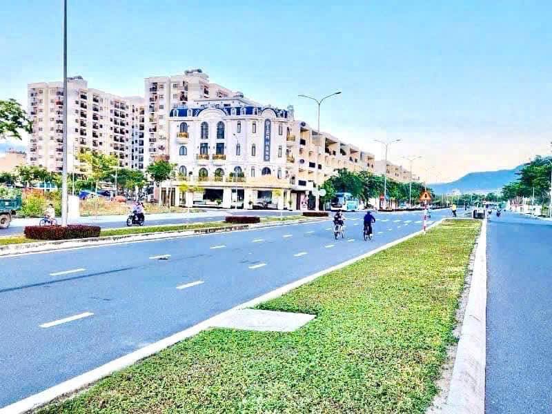 Bán nhà KĐT VCN Phước Long 2, Nha Trang, sổ Hồng 95m2 chỉ 11 tỷ