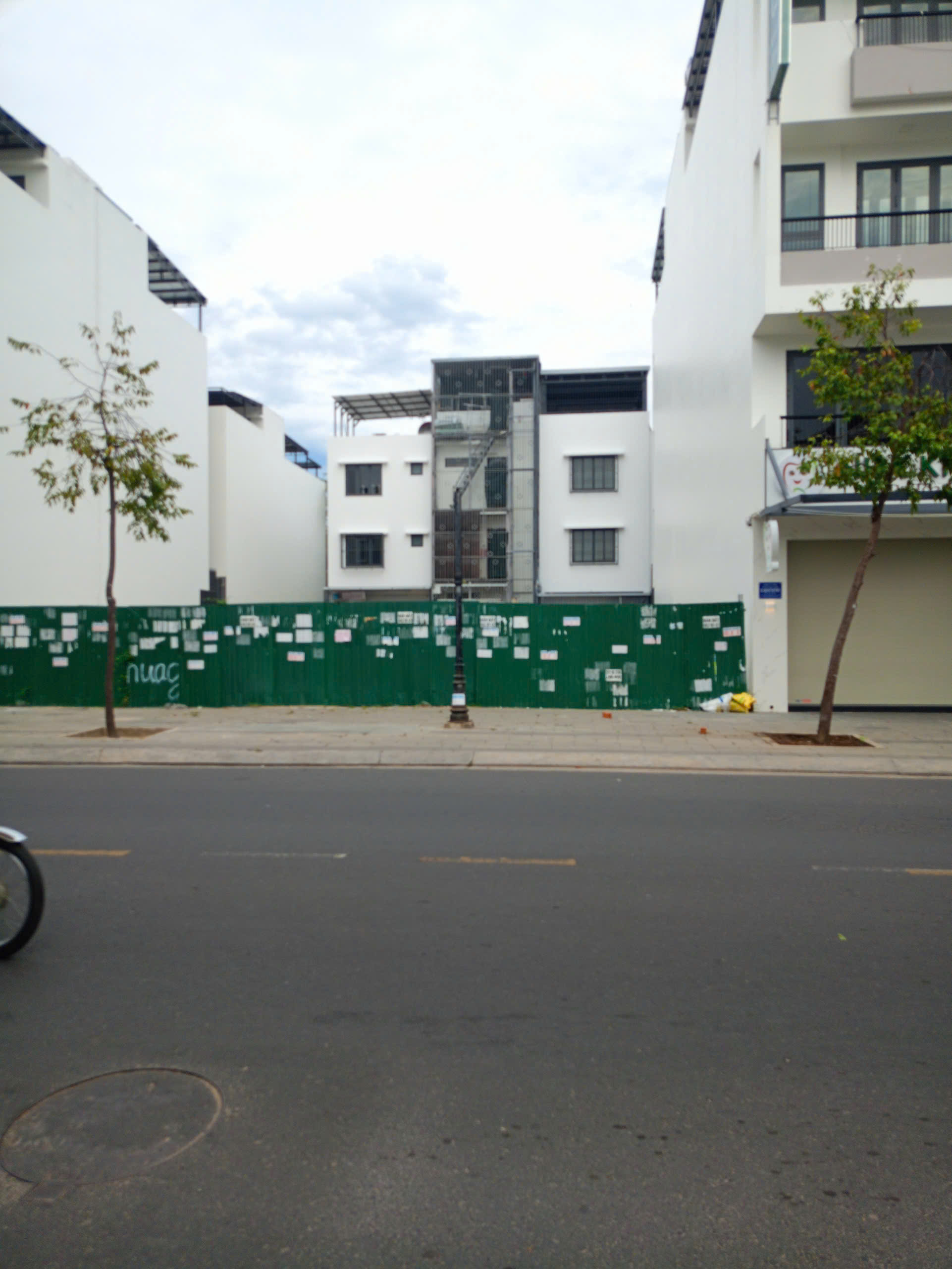 Bán đất KĐT Hà Quang 2 – đường số 4 Thích Quảng Đức, Phường Nam Nha Trang. Dt 122.5m2. Giá 15.310 tỷ