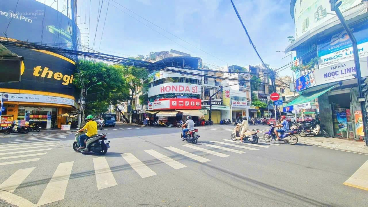 Bán nhà 3 tầng căn góc mặt tiền kinh doanh đường Ngô Gia Tự, TP Nha Trang