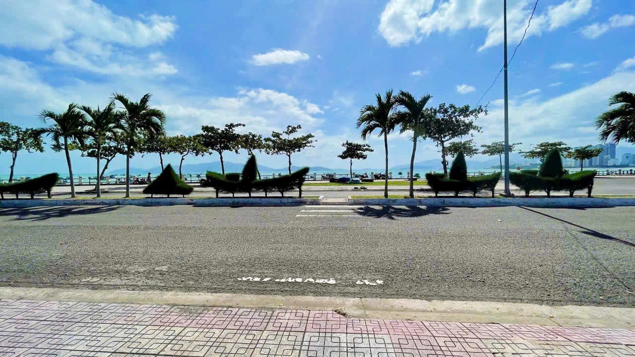 Bán lô đất Biệt thự đường Nguyễn Cơ Thạch, Nha Trang View Biển