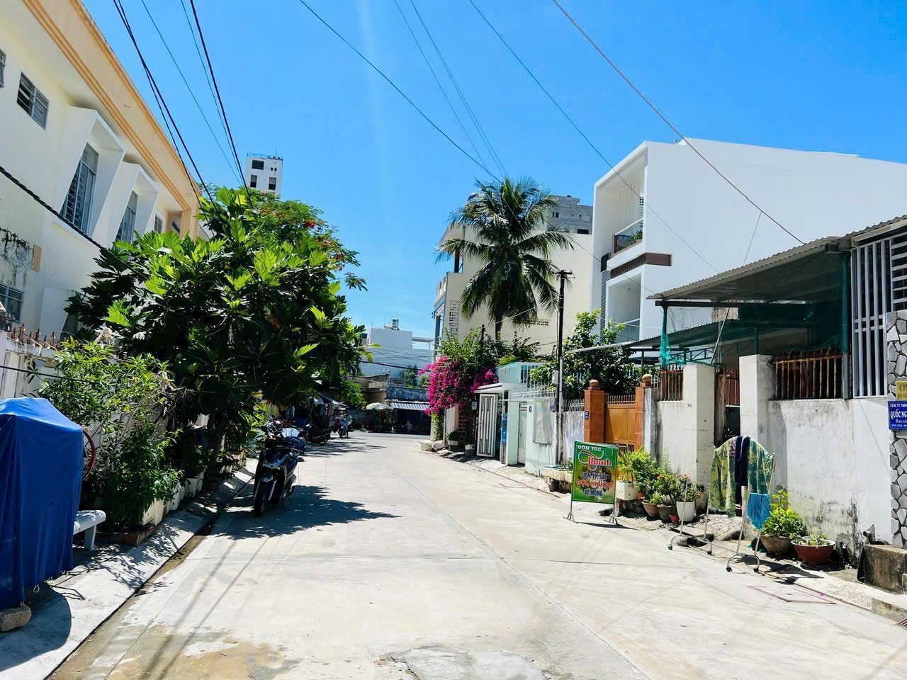 [ Góc 2 mặt tiền chợ Ba Làng - sát mầm non Sao Biển ] * Cách biển : 200m *Dt 68m2. Giá 5.8ty