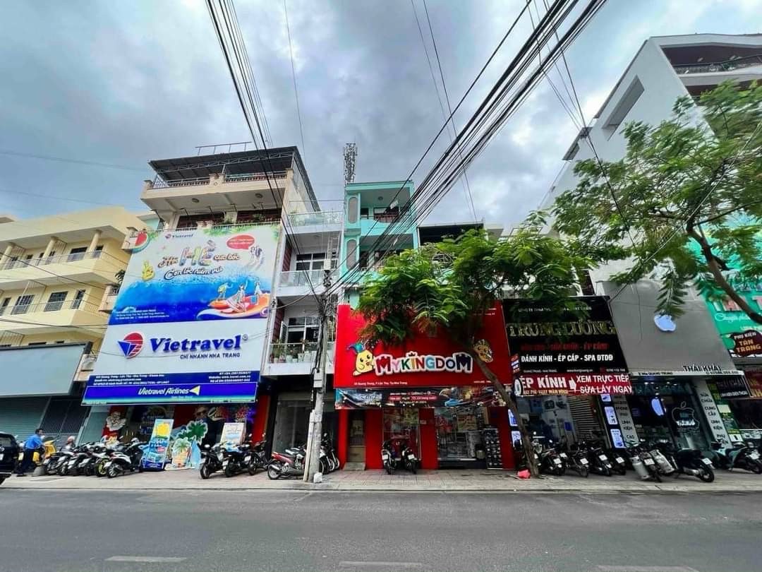 Bán nhà Mặt Tiền Đường Quang Trung, Nha Trang Gần vòng xoay ngã 7. 