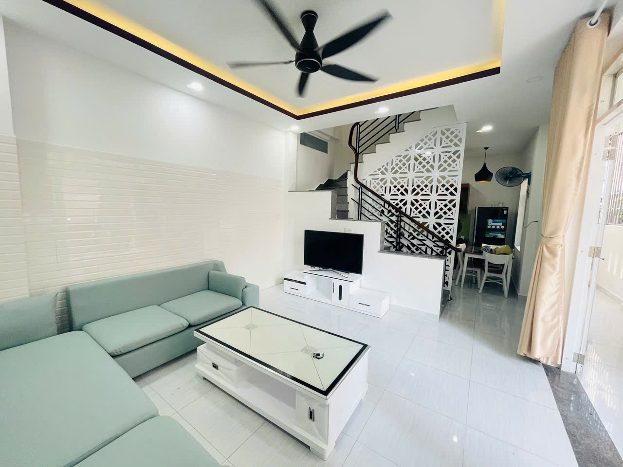 Bán nhà 3 tầng hẻm xe hơi 52 Yersin - Giá 8,5 Tỷ