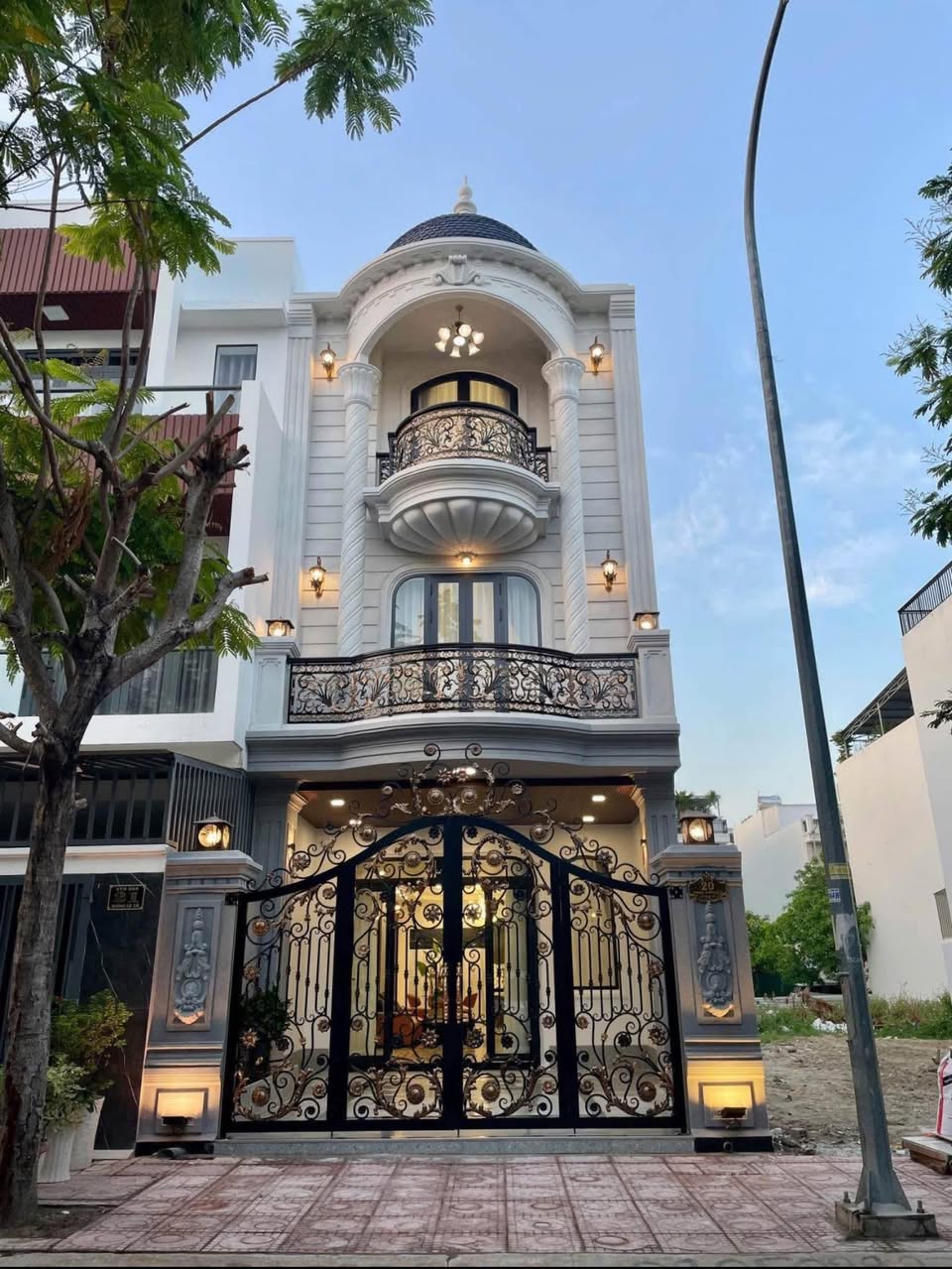 Bán nhà Mới đẹp KĐT Hà Quang 2, Nha Trang -  Nội thất nhập khẩu