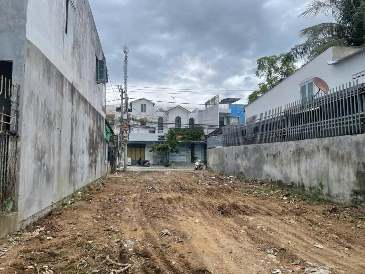 Mặt đường Mai Thị Dõng. Phường Bắc nha Trang. Dt 331.6m2. Giá 26tr/m2