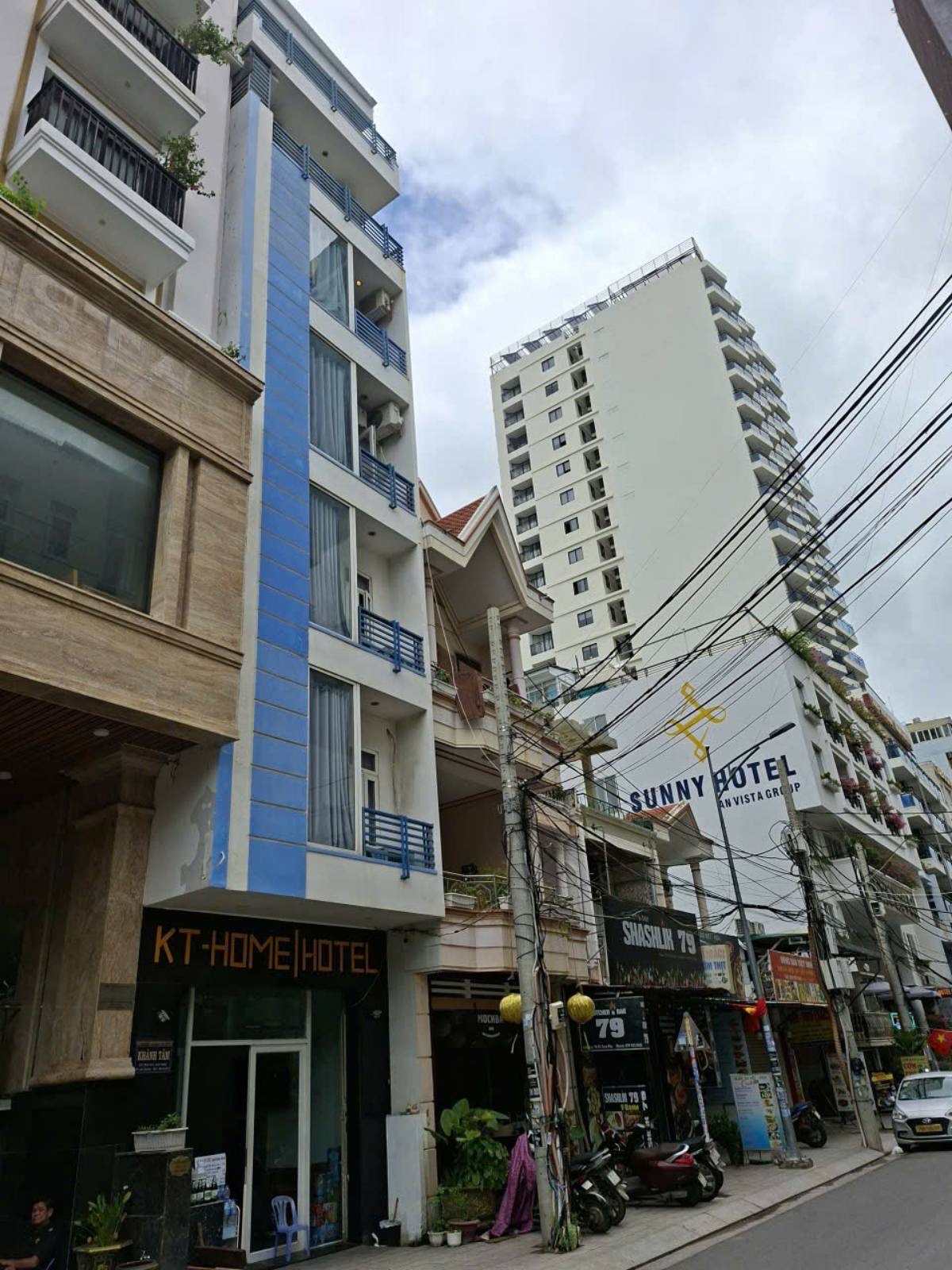 Bán khách sạn hẻm 96 Trần Phú, Nha Trang, cách Biển 100m