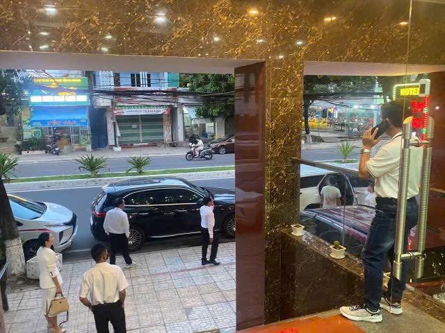 Bán khách sạn mặt tiền Trần Phú - Vĩnh Nguyên - Nha Trang