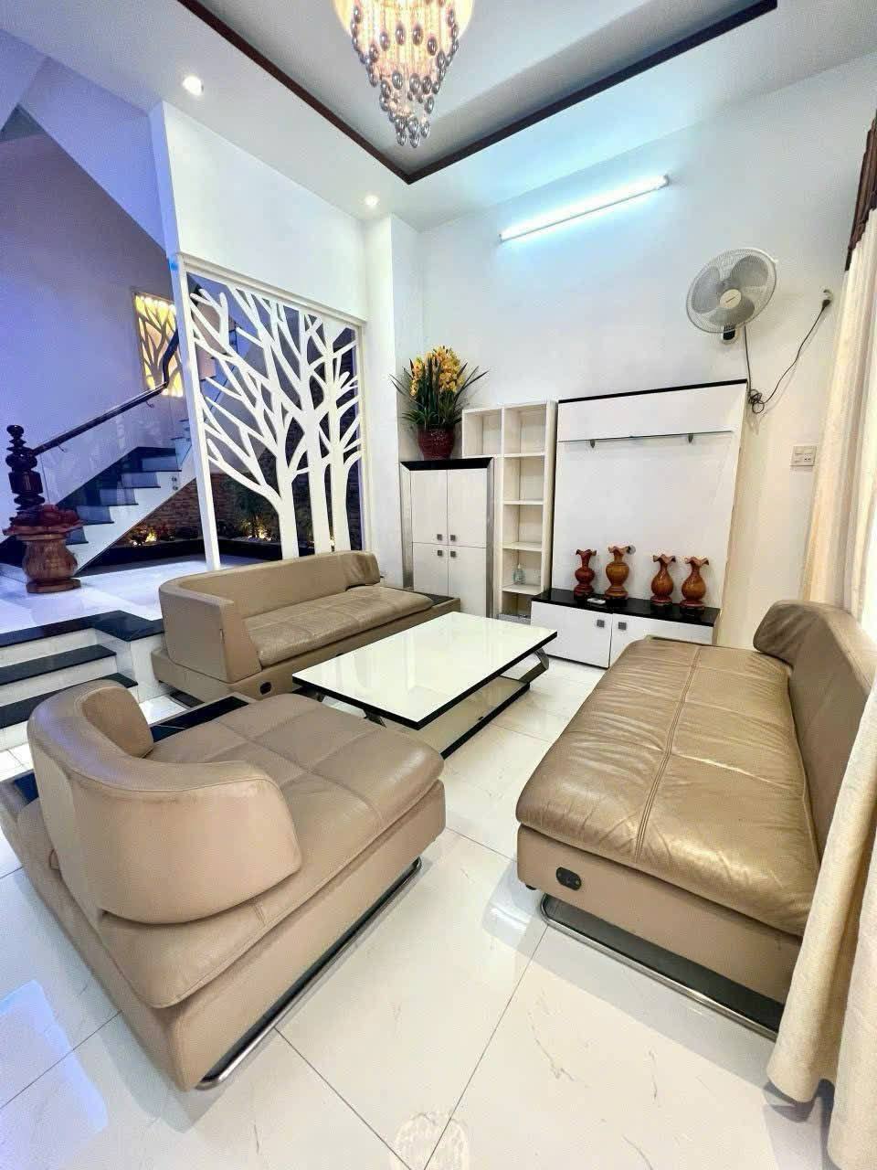 ☘️ Bán nhà mặt tiền đường Nguyễn Thị Minh Khai