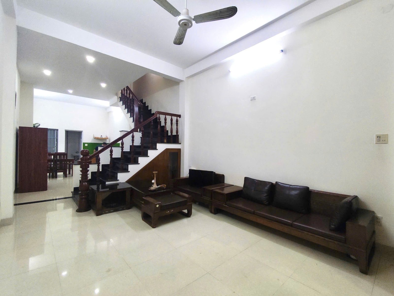 Bán nhà 3 tầng Hà Quang 2, Nha Trang, đối diện Công viên 6,8 tỷ