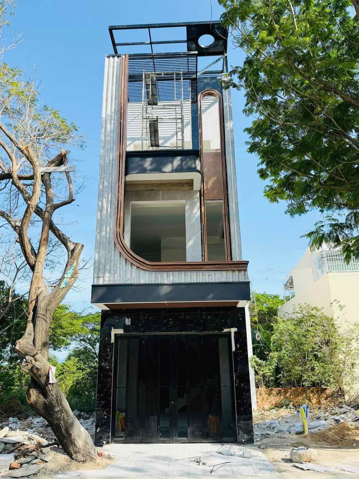 Bán nhà 3 tầng mới khu Tái định cư Đất Lành, Nha Trang