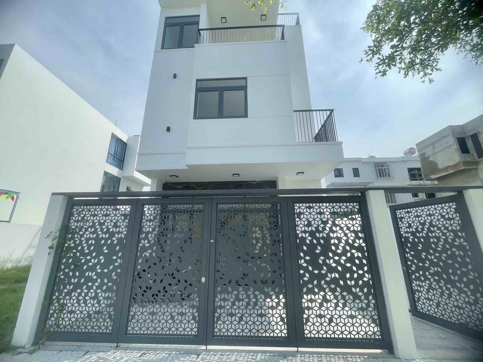 Cho thuê căn Shophouse Mỹ Gia gói 2 ( 9lk19 ) Nha Trang