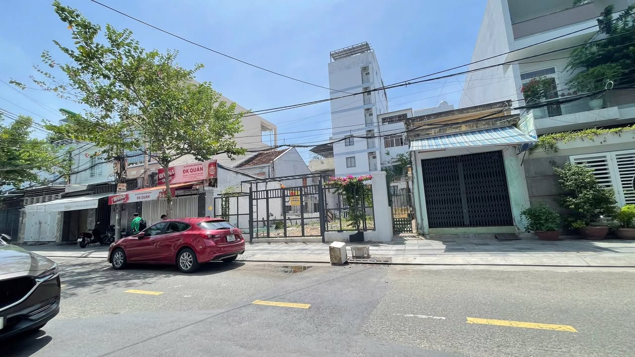 Bán đất mặt tiền đường Khúc Thừa Dụ, Nha Trang, ngang 8,8m