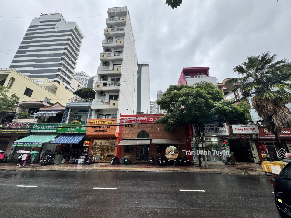 Bán Nhà mặt đường Nguyễn Thiện Thuật, Nha Trang ngang 14m