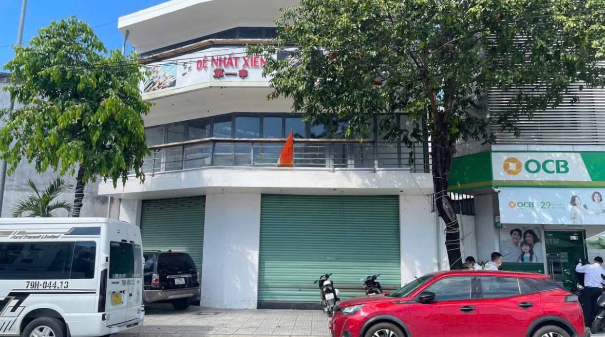 Bán nhà 3 tầng góc đường Hoàng Diệu, Nha Trang, gần Biển 7,9 tỷ