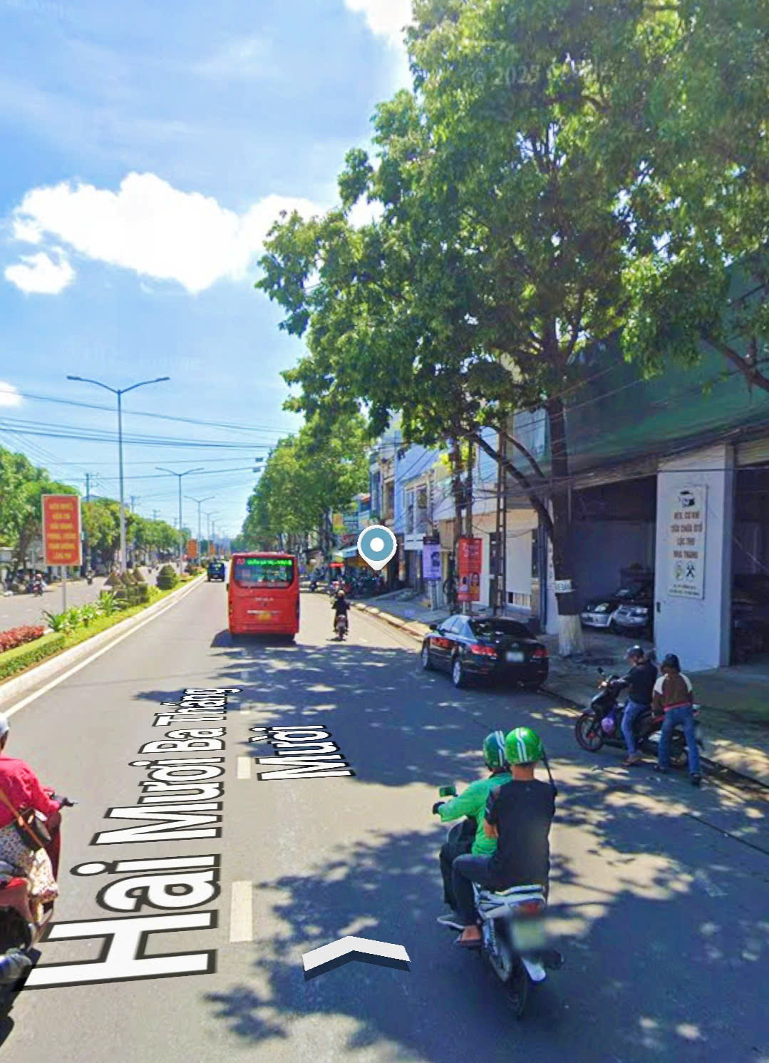 Nhà mặt tiền đường 23/10 khá gần D30 , tầm 20m ,  Cách biển Trần Phú : 5km. Dt 120m2. Giá 6ty