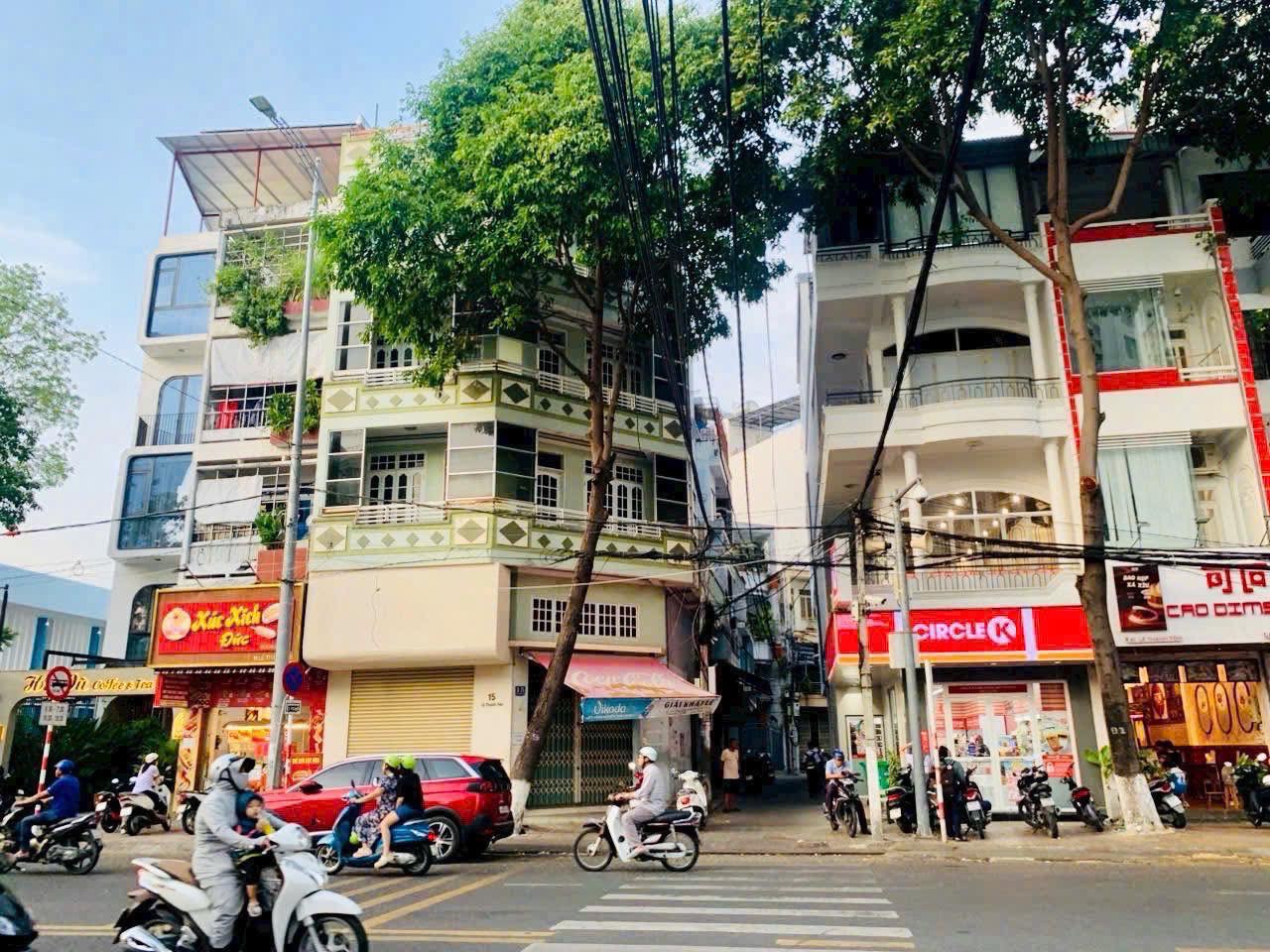 CHO THUÊ NHÀ nguyên căn góc 2 mặt tiền Lê Thánh Tôn, Nha Trang