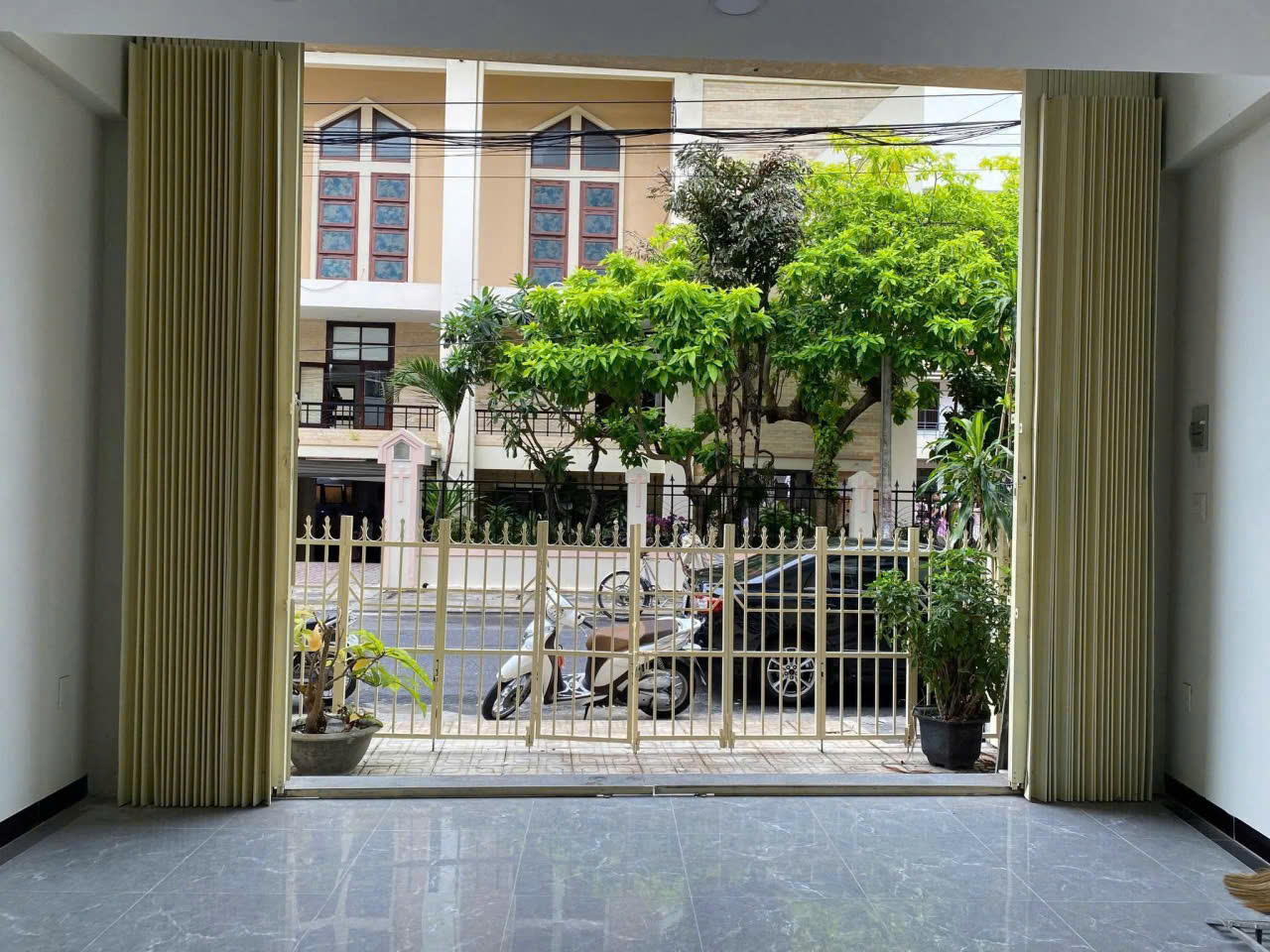 CHÍNH CHỦ CẦN BÁN NHÀ 5 TẦNG TRUNG TÂM TP. NHA TRANG - DT 42.17M2. GIÁ 9,5 TỶ