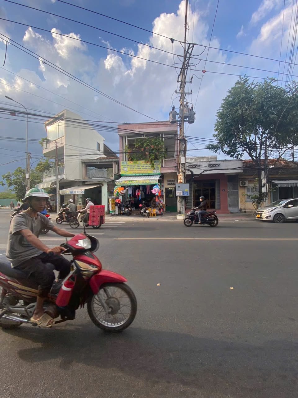 Bán nhà mặt tiền đường Hoàng Diệu ( Nguyễn Thị Định), Nha Trang, cách Biển 700m