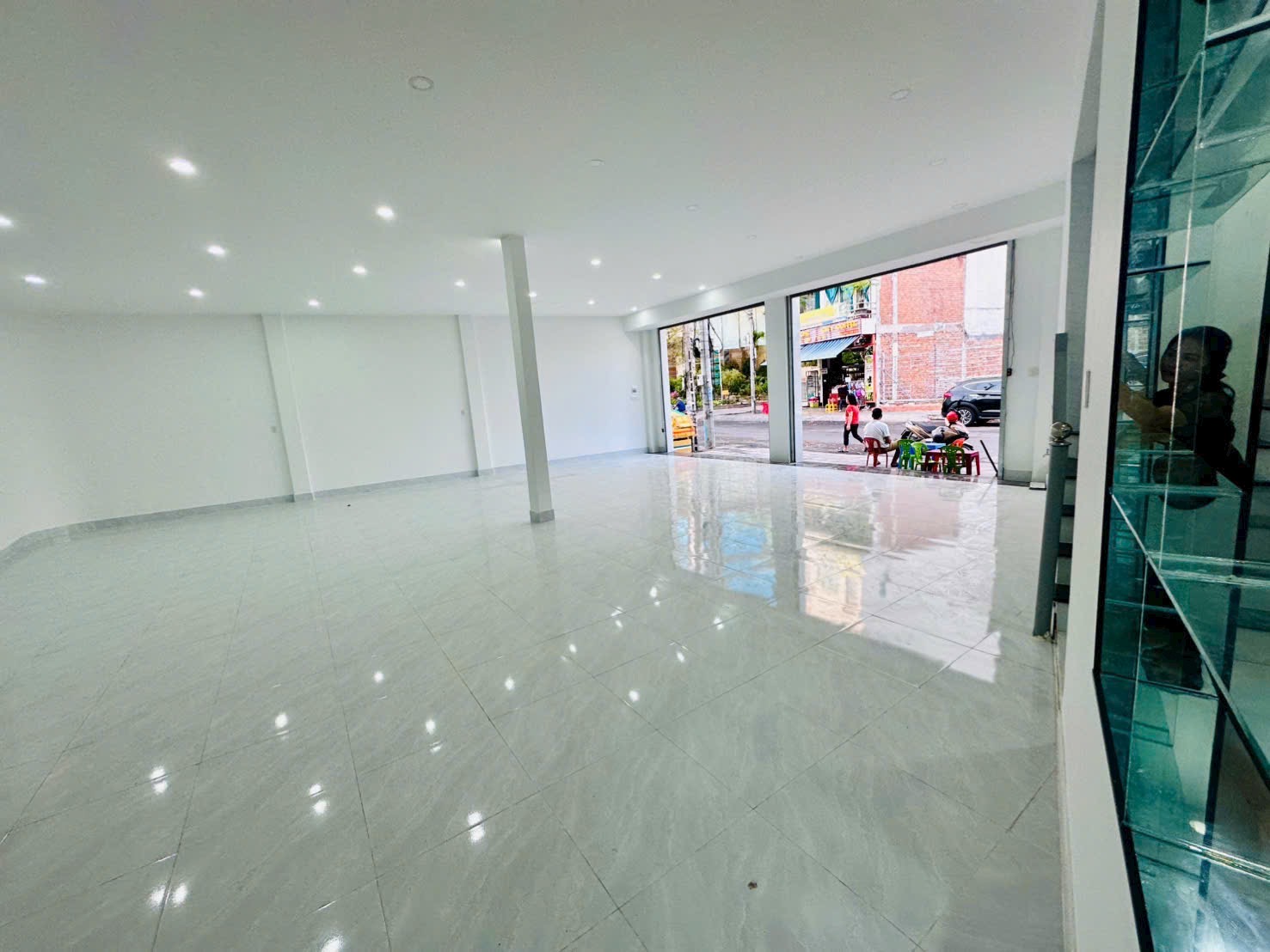 Bán nhà đường Dương Hiến Quyền, cách Biển Phạm Văn Đồng chỉ 50m 