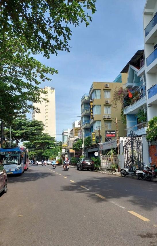 Bán đất mặt tiền đường Bắc Sơn, Nha Trang, cách Biển 200m