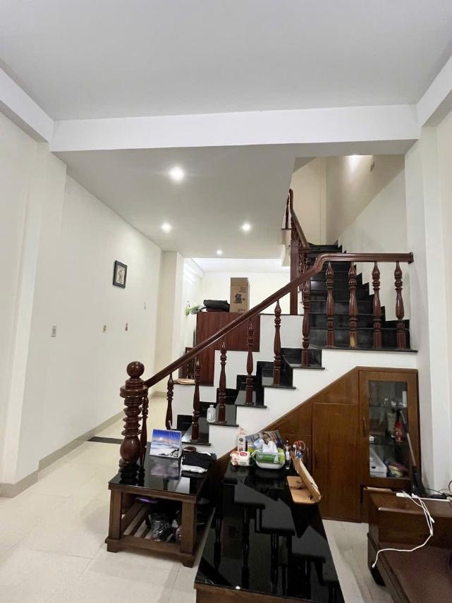 Bán nhà đường 8B, KĐT Hà Quang 2, Nha Trang giá rẻ