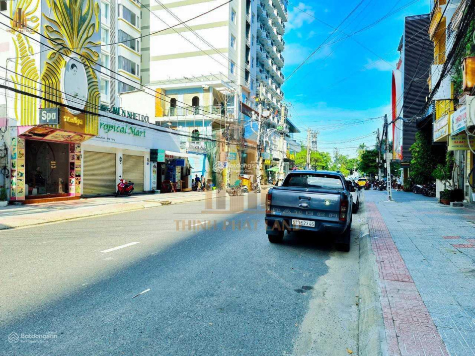 Bán nhà mặt tiền Đường Trần Quang Khải, Nha Trang, cách Biển chỉ 30m