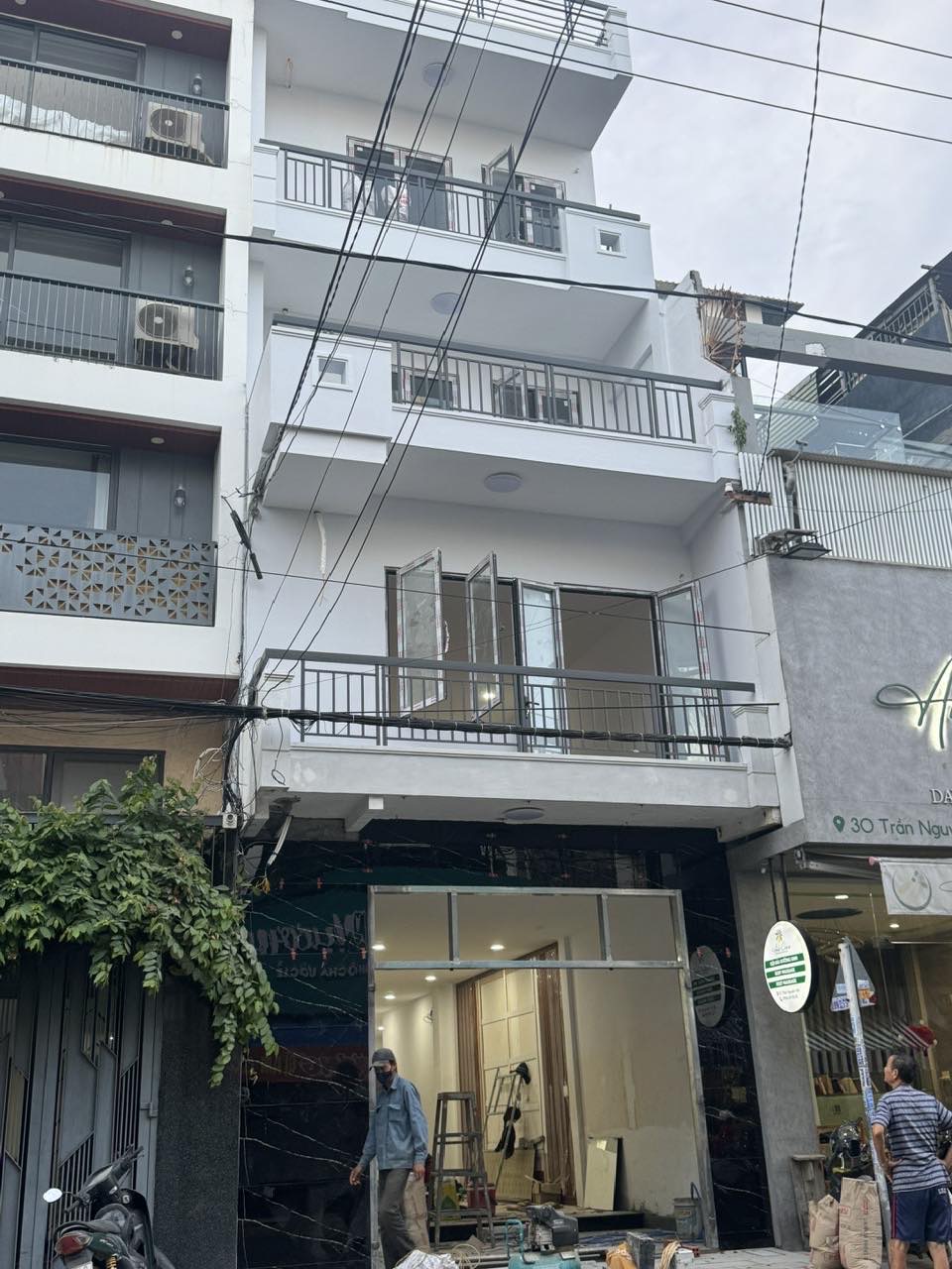 Bán nhà đẹp 4 Tầng mặt tiền đường Trần Nguyên Hãn, Nha Trang