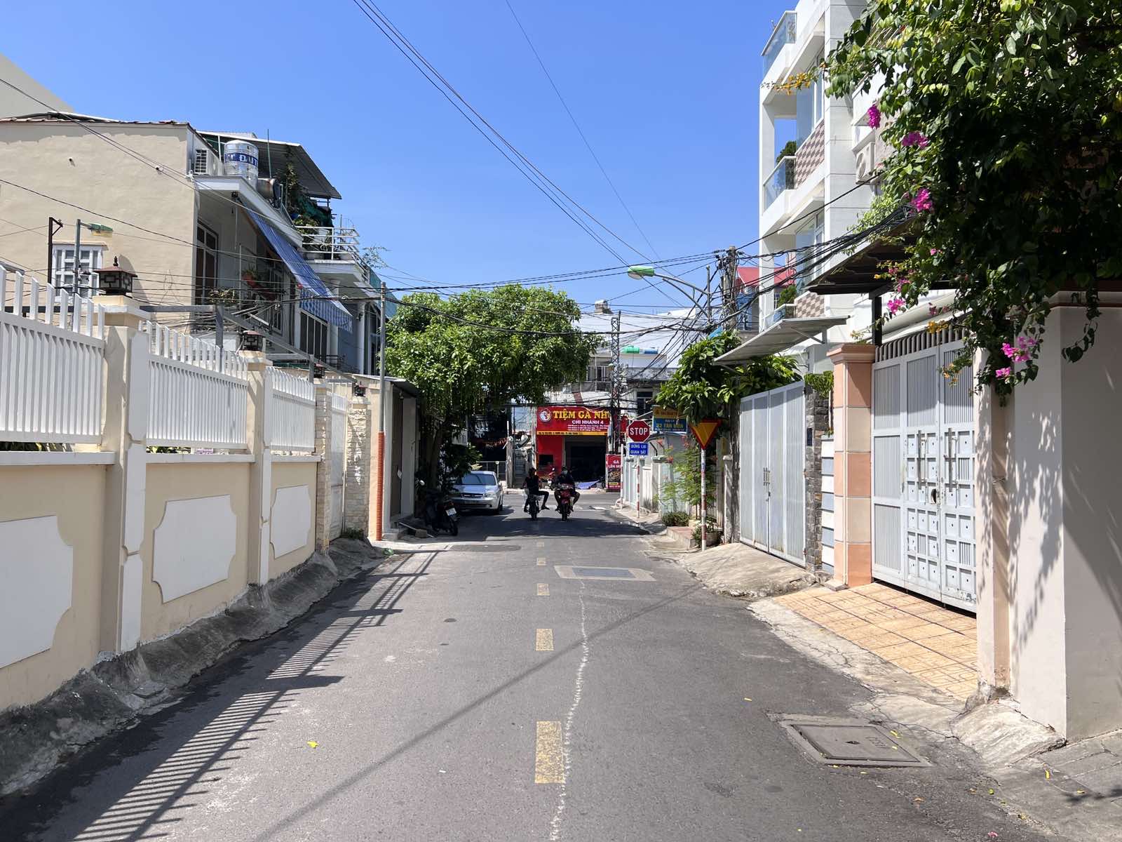 Bán nhà đường Tản Viên, sát Vân Đồn, Nha Trang