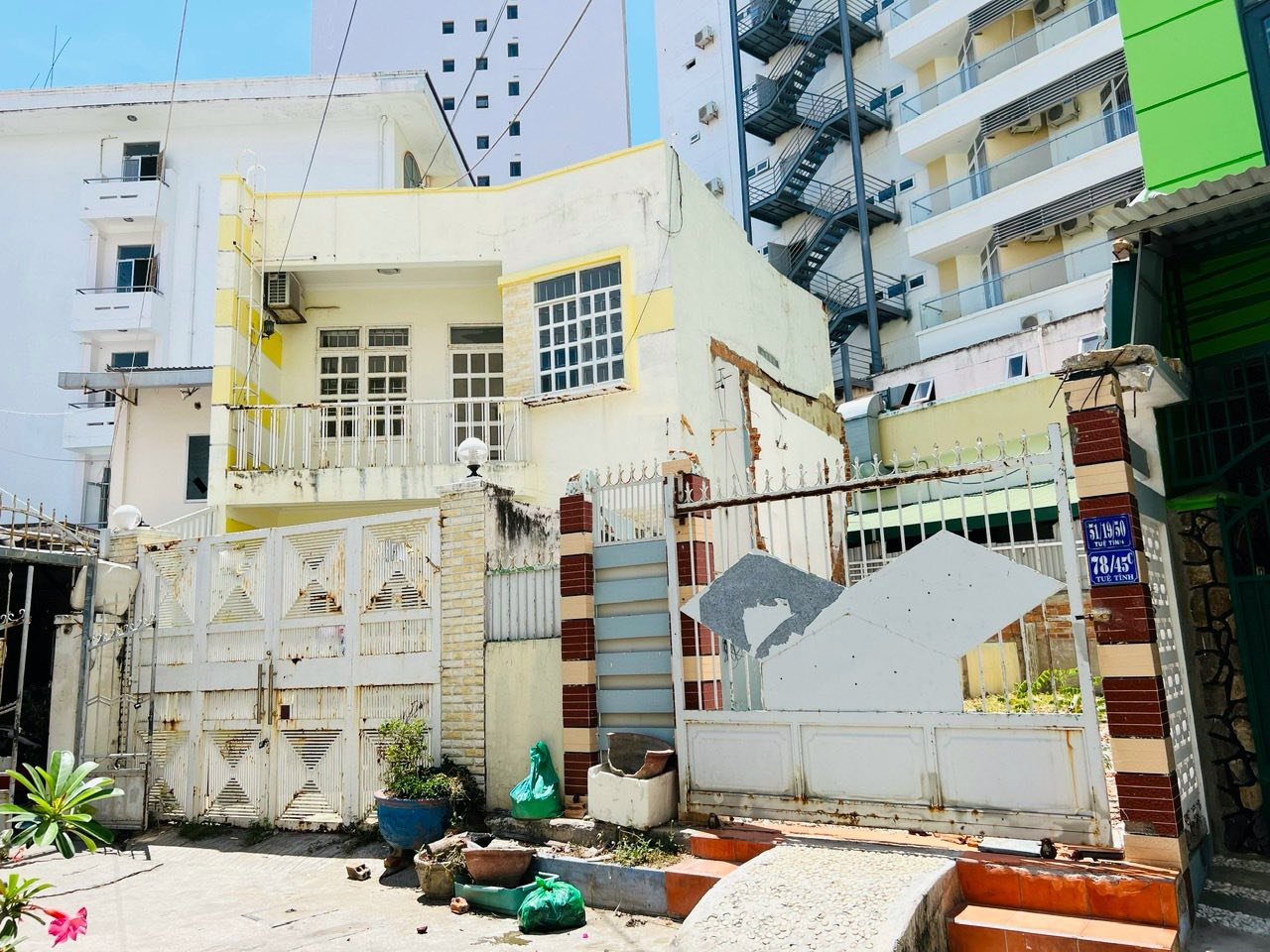 Bán nhà đường Hẻm Tuệ Tĩnh, Nha Trang, cách Biển 300m