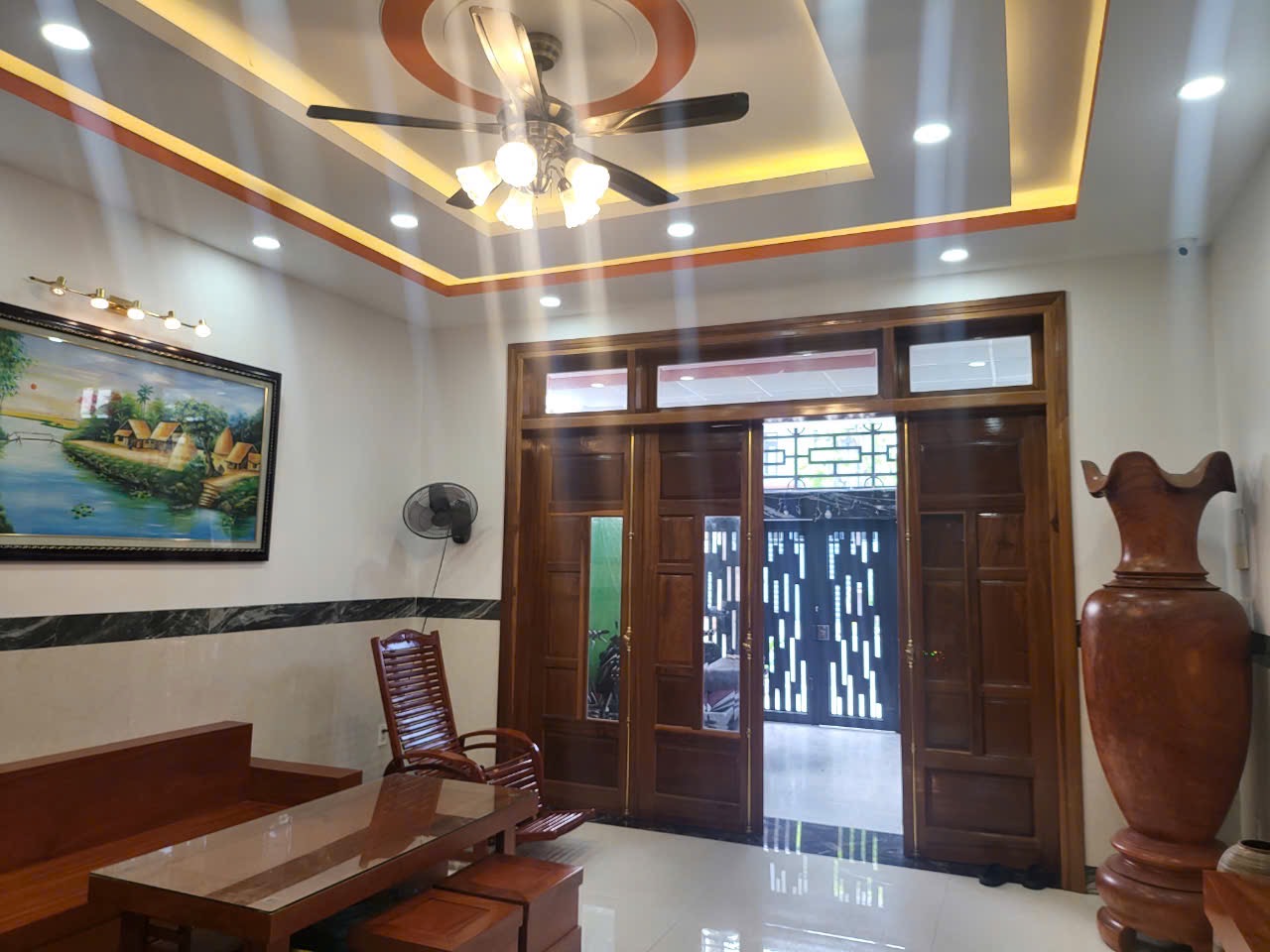 Bán nhà đẹp Gói 7 Mỹ Gia, Nha Trang, đường rộng 16m xây kiên cố