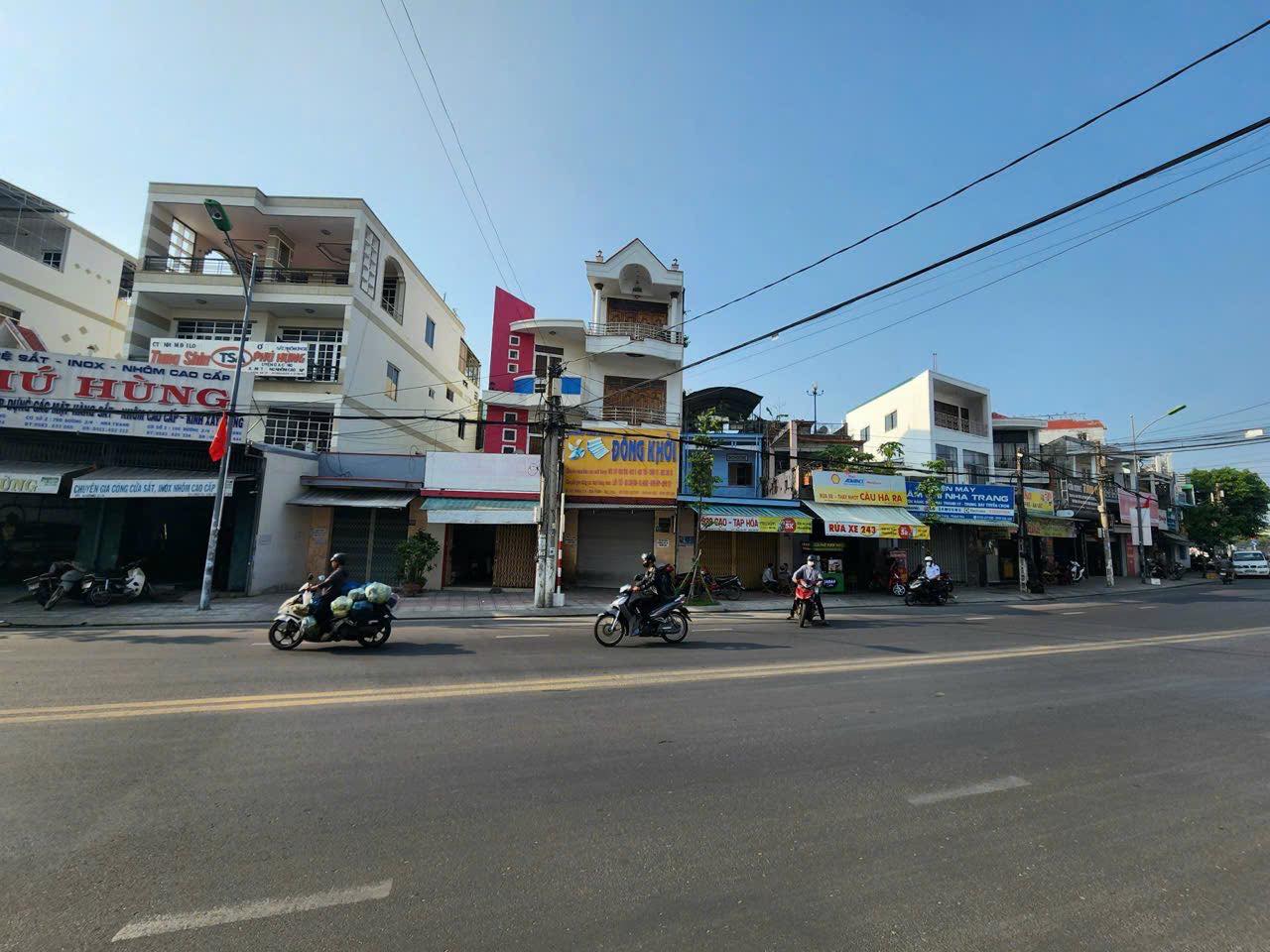 BÁN NHÀ 3 TẦNG MẶT TIỀN ĐƯỜNG 2/4 – VĨNH PHƯỚC, NHA TRANG