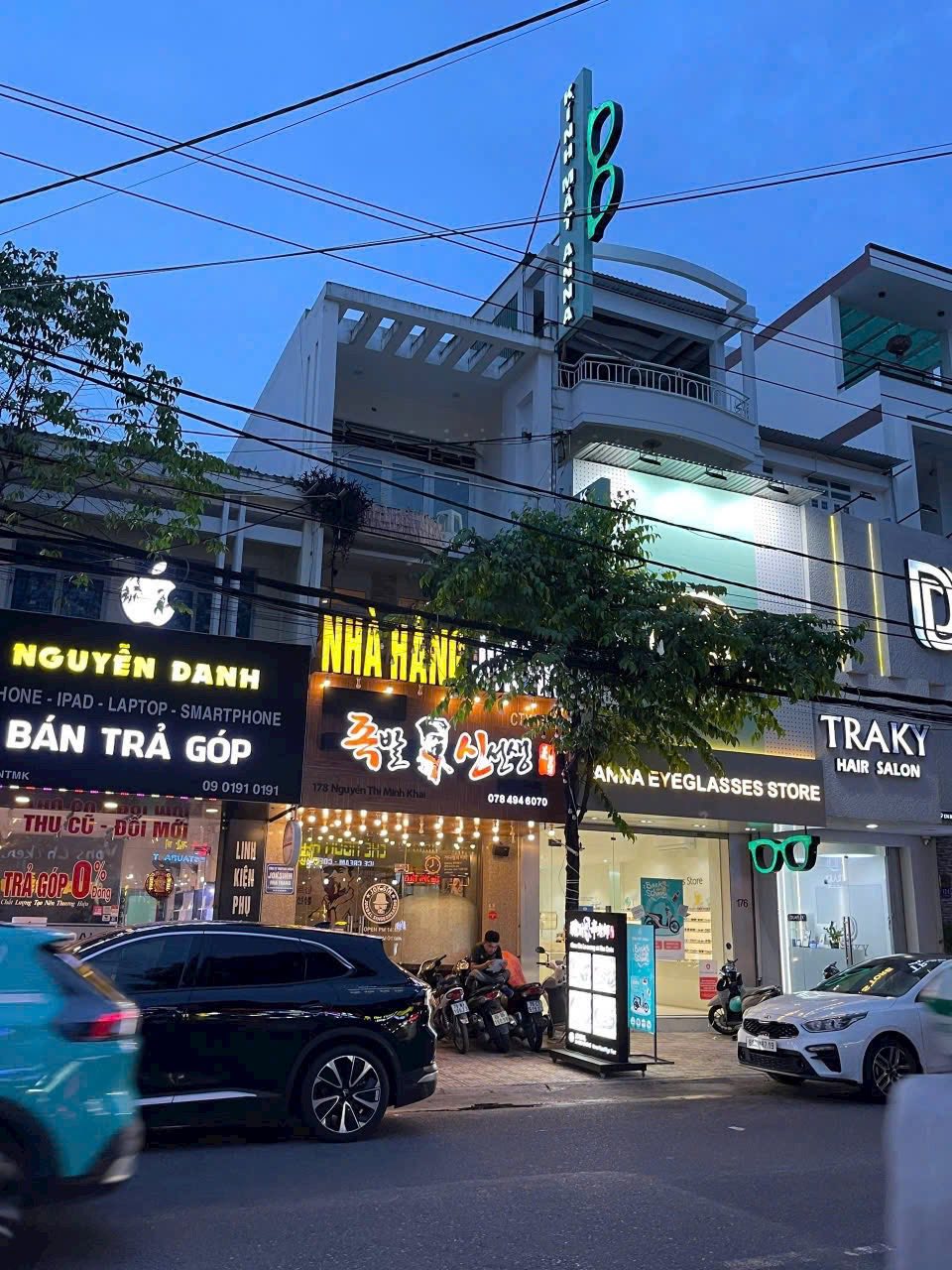Bán nhà mặt tiền đường Nguyễn Thị Minh Khai, Nha Trang, cách Biển 900m