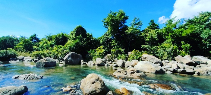 Suối dài gần 500m Vạn Phú, Vạn Ninh Bắc Vân Phong
