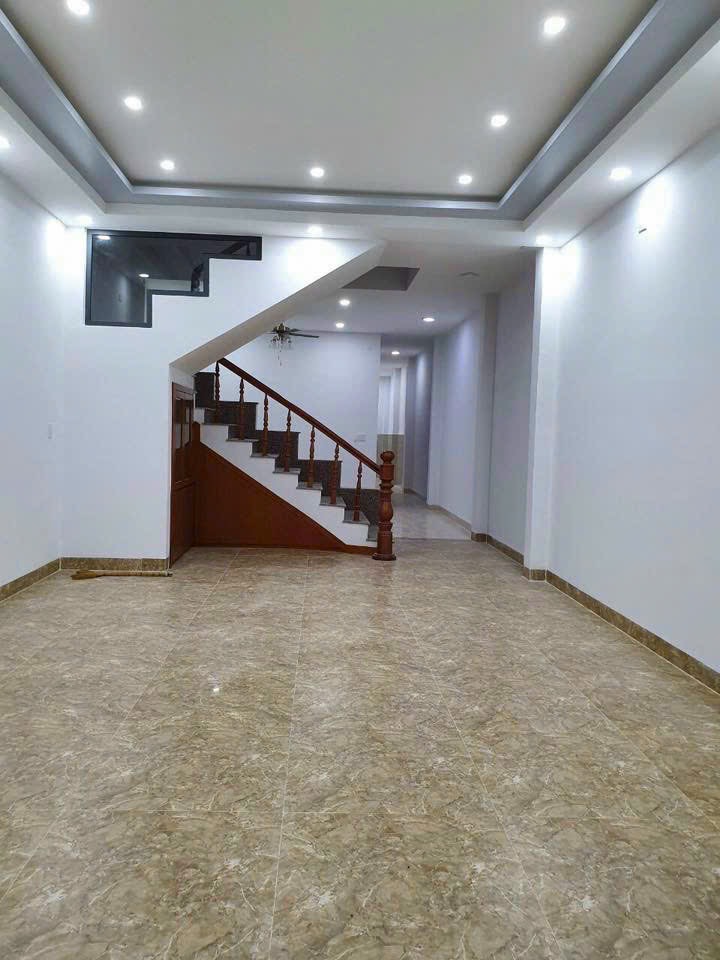 Bán nhà 3 tầng mặt tiền đường Trần Nhật Duật - Tp Nha Trang.