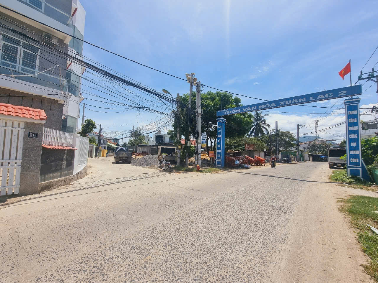 BÁN ĐẤT HẺM Ô TÔ 247 ĐƯỜNG CẦU DỨA PHÚ NÔNG - VĨNH NGỌC. DT 108.7M2. GIÁ 2.7 TỶ