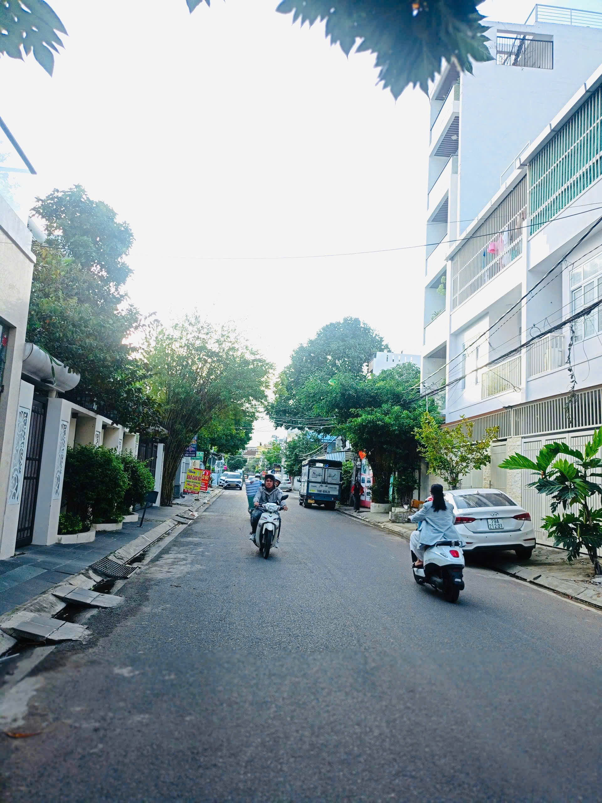 BÁN GẤP NHÀ MẶT TIỀN - ĐƯỜNG HỒNG LĨNH - KHU BÀN CỜ, GIÁ 21TỶ 499 TRIỆU ( LVCC )
