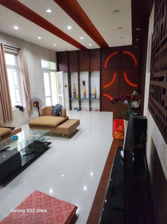 Bán nhà mặt tiền đường Huỳnh Thúc Kháng, Nha Trang, cách Biển 300m