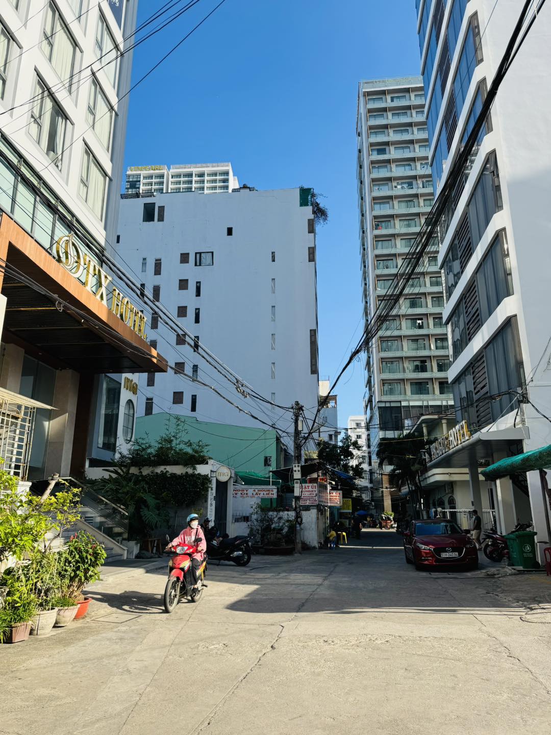 Nhà 3 tầng hẻm rộng 10m đường Hùng Vương, Lộc Thọ, Nha Trang gần Biển