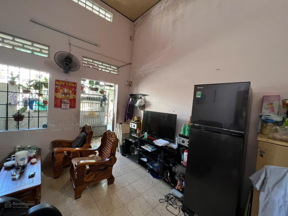 Bán nhà cấp 4 hẻm đường Nguyễn Thiện Thuật thông Tuệ Tĩnh - Cách Biển chỉ 250m.